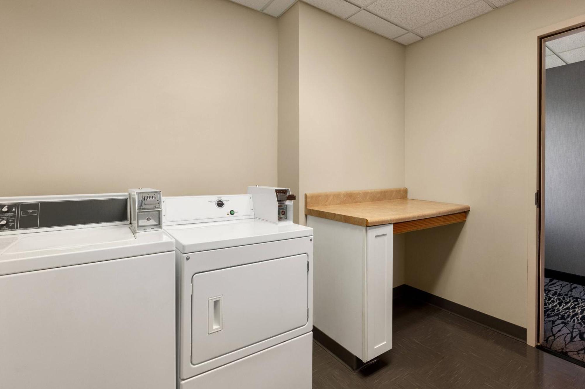 Fairfield Inn & Suites Jacksonville West/Chaffee Point Экстерьер фото
