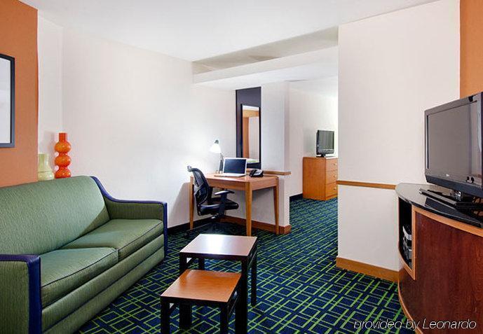 Fairfield Inn & Suites Jacksonville West/Chaffee Point Номер фото